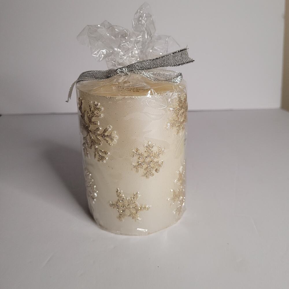 Midnight Snowfall White Snowflake Candle - 4x3 Inches